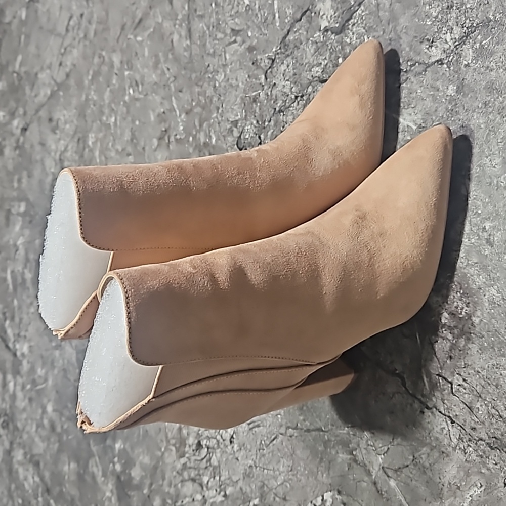 Signal Side Stretch Ankle Boots